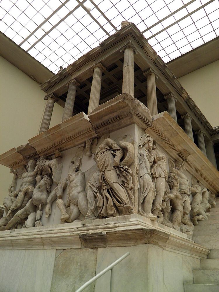 Altar de Zeus en Pérgamo (friso de la Gigantomaquia), Anónimo (escuela de Pérgamo)