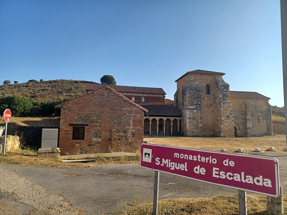 San Miguel de Escalada, Anónimo (monjes llegados de Córdoba con el abad Alfonso)
